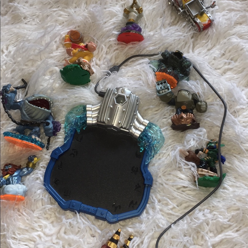 Sky landers with platform